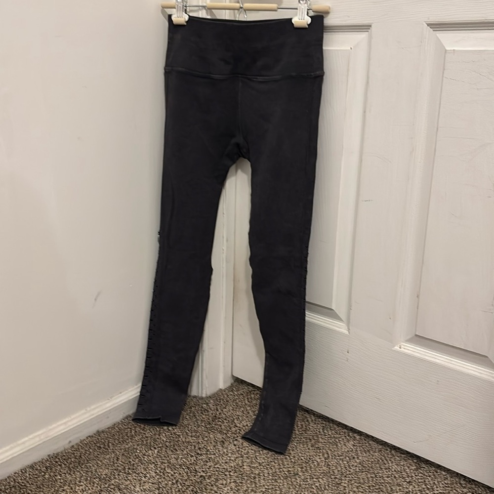 Spiritual Gangster black leggings size M/L